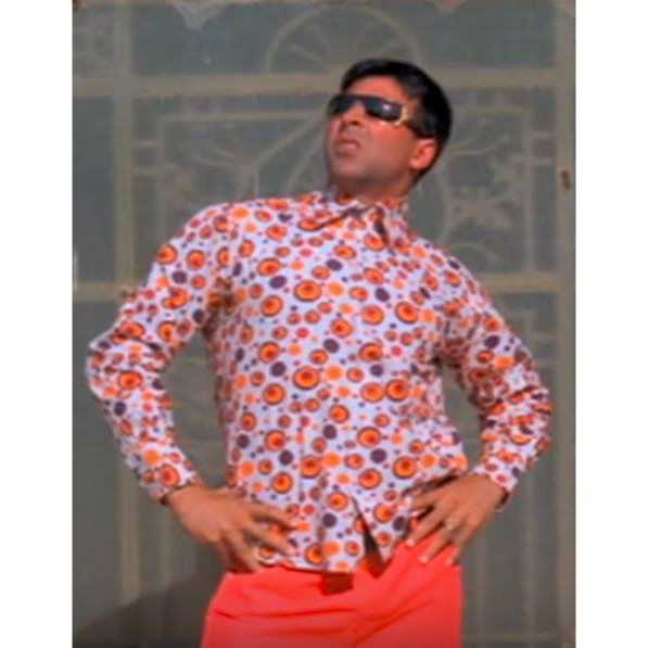 Akshay Kumar recreates his iconic pose as Raju from Hera Pheri leaving  netizens in splits - Masala